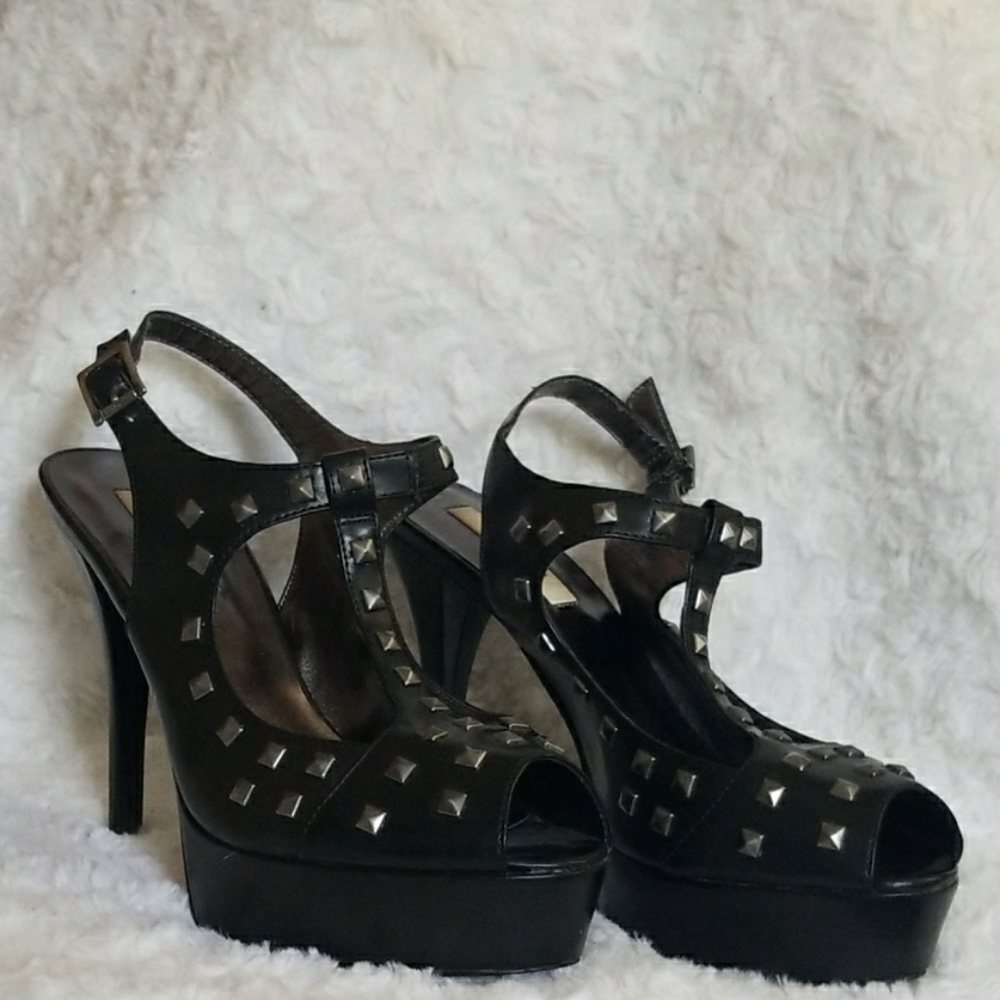 Vera Wang heels